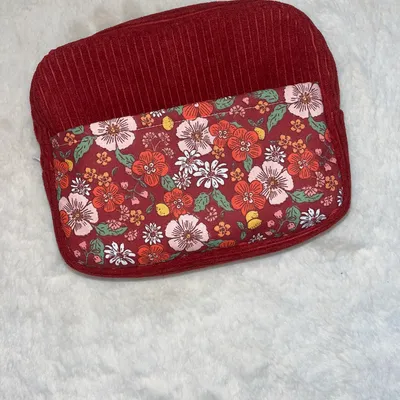 Trousse de toilette fleur bordeaux 